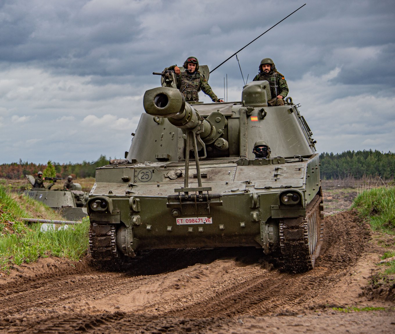 
         M109A5 self-propelled guns of the Spanish army during NATO exercises in Latvia, May 2022, photo from open sources
        