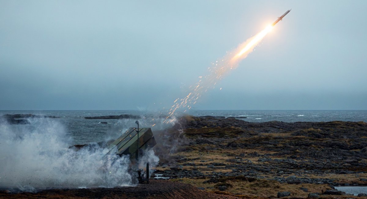 Запуск ракети AIM-120 із ЗРК NASAMS