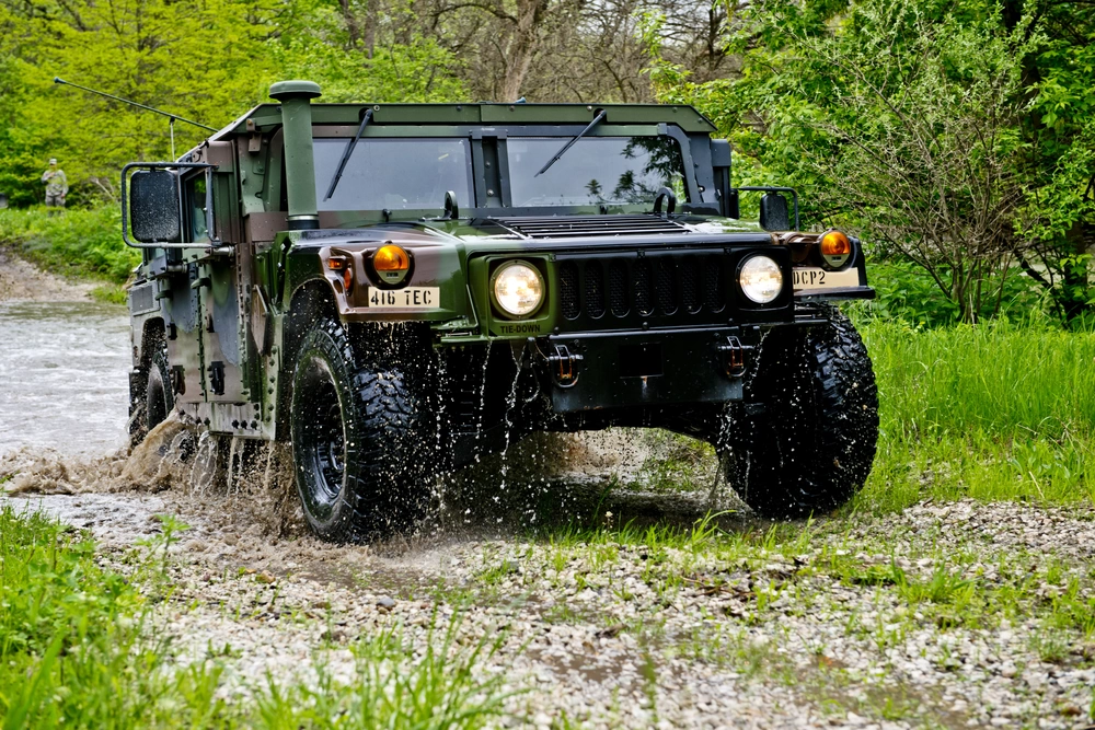 Американський позашляховик HMMWV M1165A1B3
