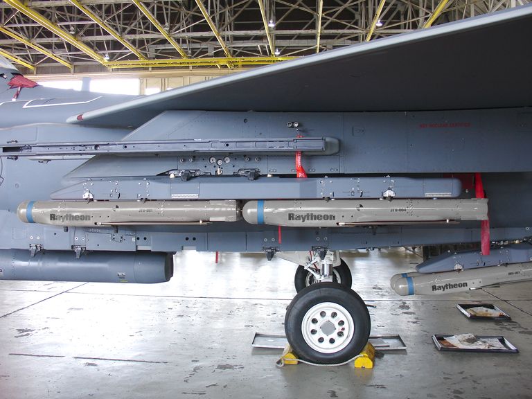 F-15E бомба