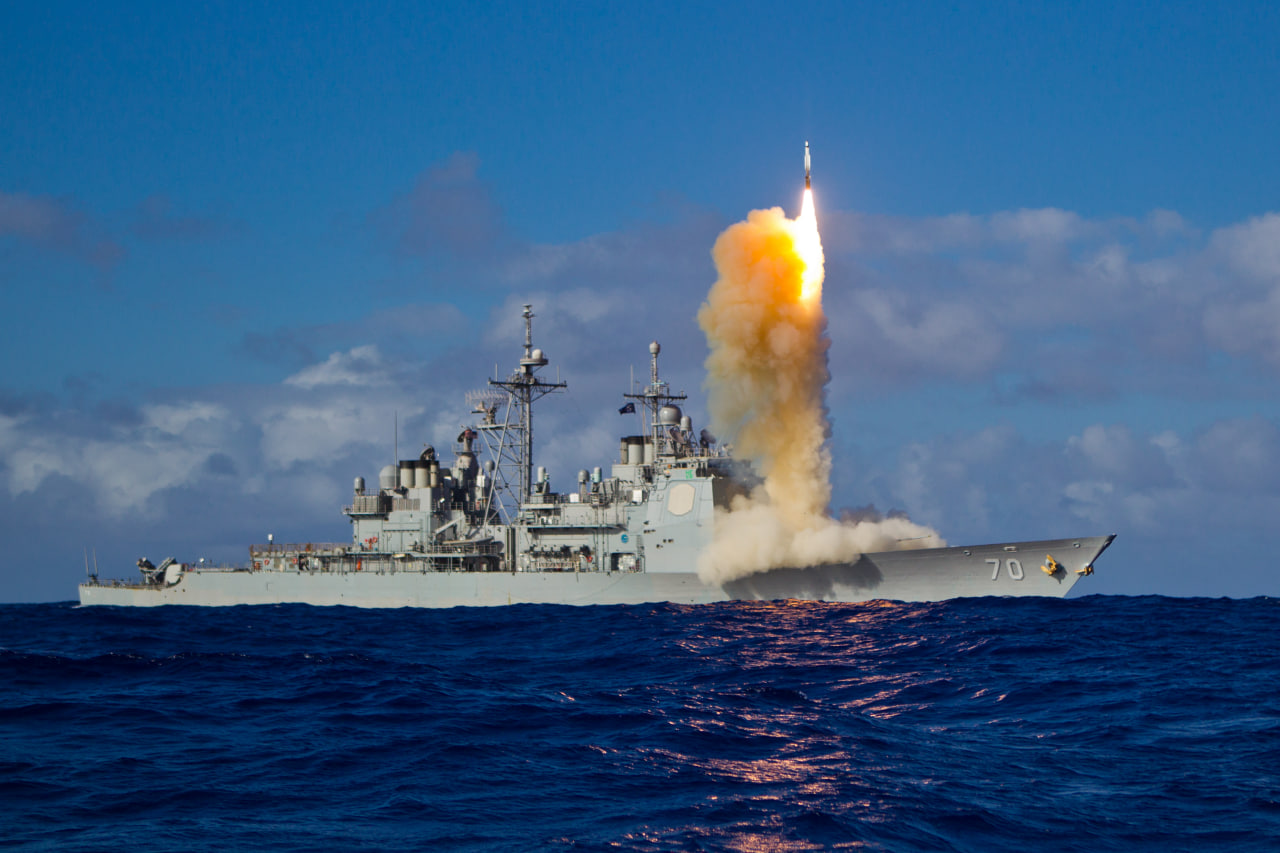 Запуск ракети SM-3 з ракетного крейсера USS Lake Erie (CG 70) ВМС США