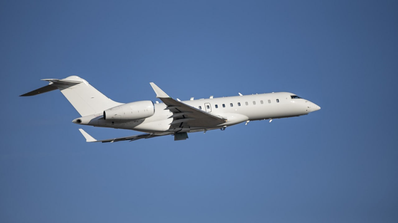 Літак-розвідник ARES