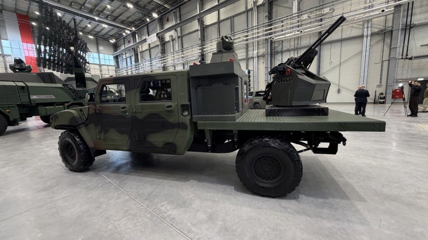 KLTV (Legwan) з 12,7 мм кулеметом зі складу системи ППО SAN