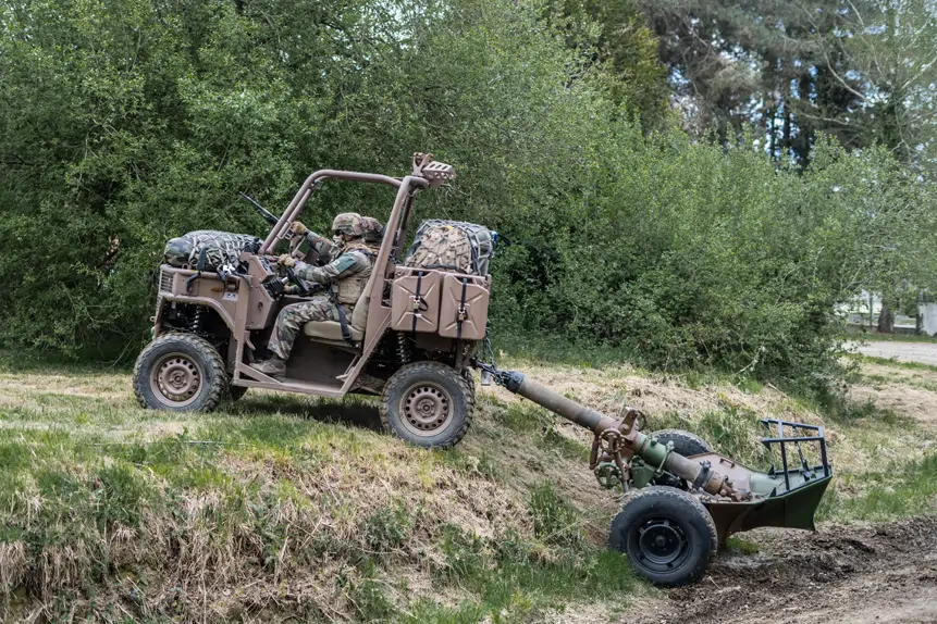 Французький баггі Баггі на передовій, нова тактика та виклики, Fardier Rider від UNAC, що використовується у якості машини розрахунку кочуючого міномета