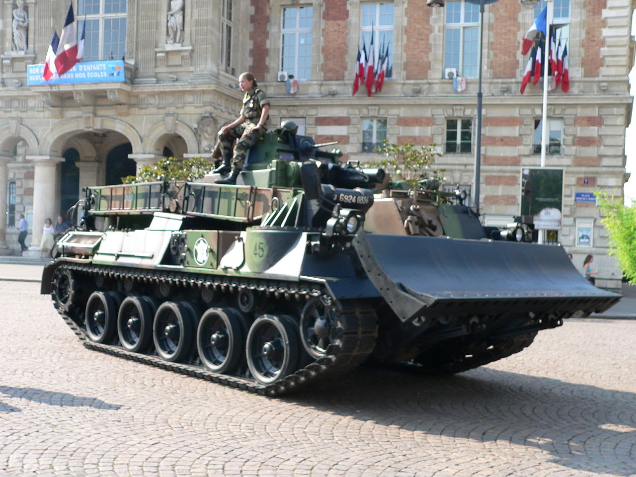 Інженерна машина Engin Blindé du Génie (EBG)