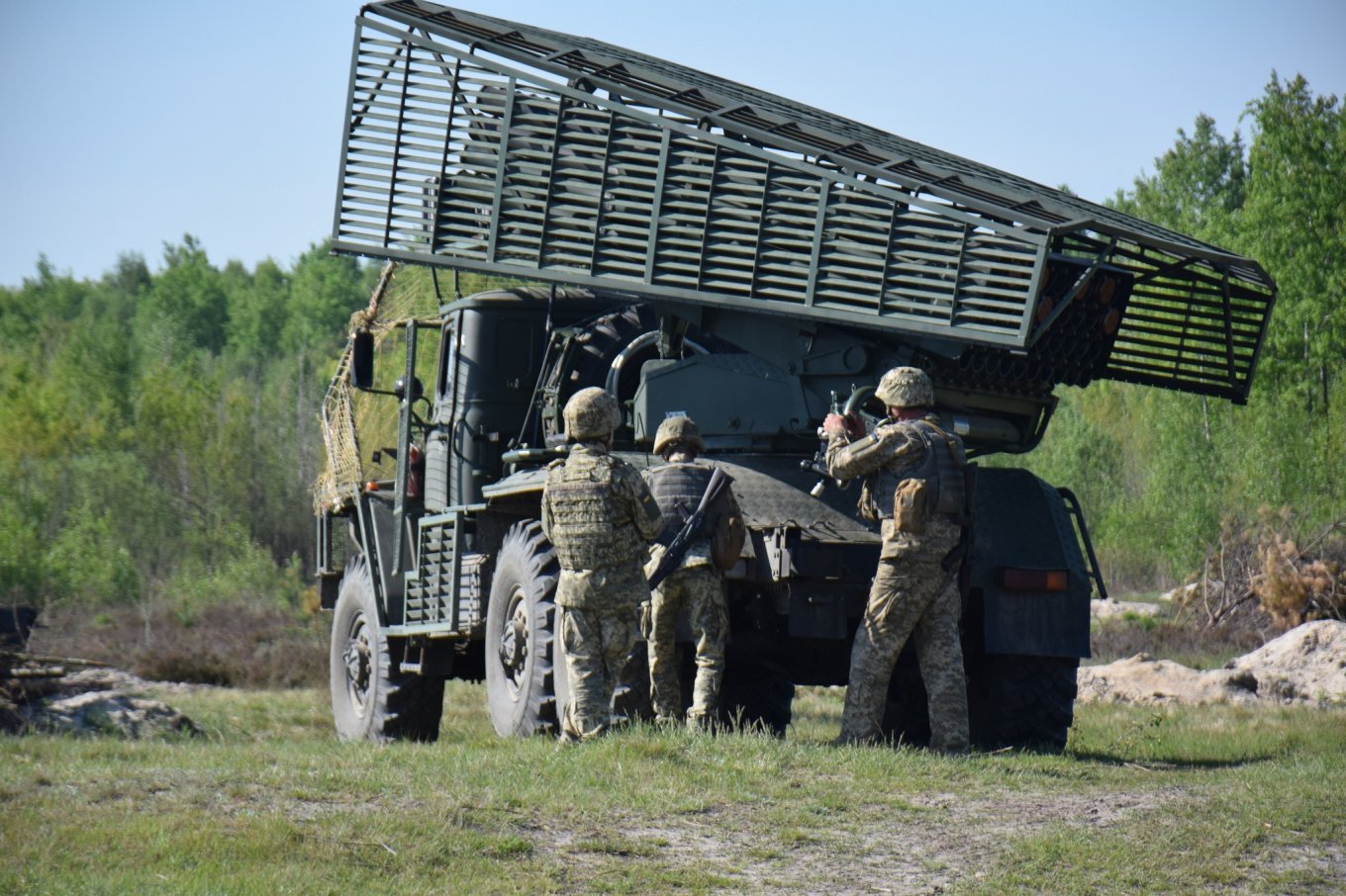 РСЗВ БМ-21 