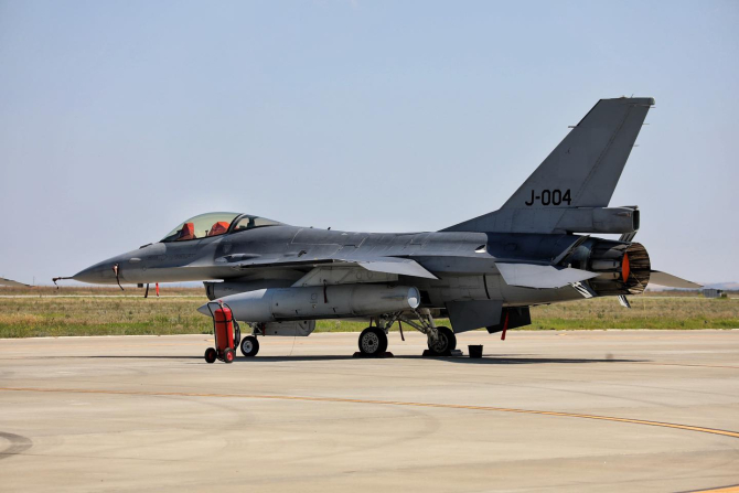 Румуни бідкаються, що отримають забагато F-16 як для мирного часу та замало як для потреб війни