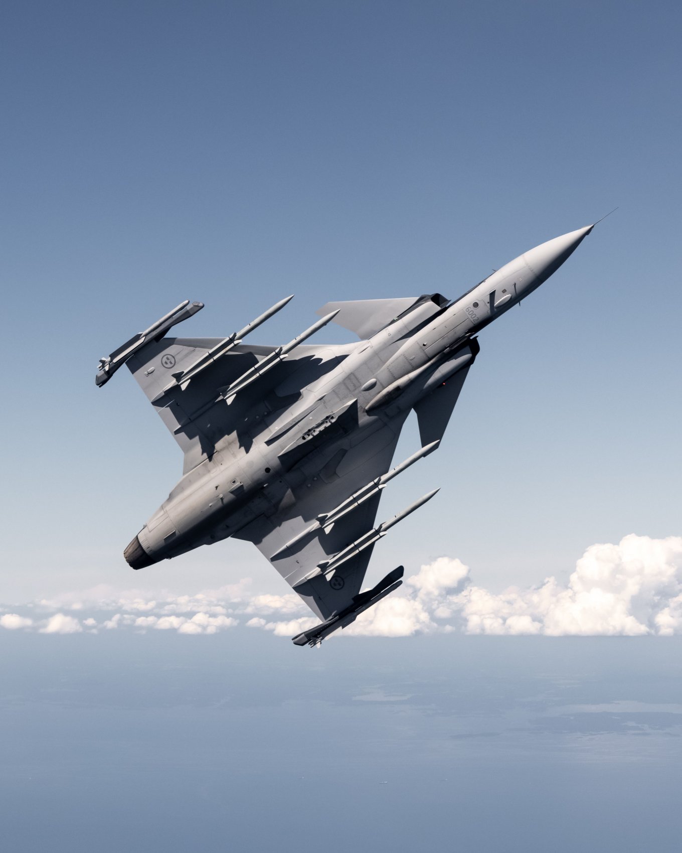 Чому новітні Gripen E для України у твердому контракті подорожчали, але це все одно вигідна ціна з надважливим бонусом