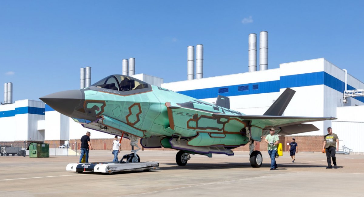 Викатка із заводу першого F-35A для Бельгії