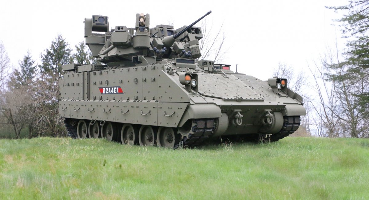 Демонстраційний зразок M2A4E1 Bradley