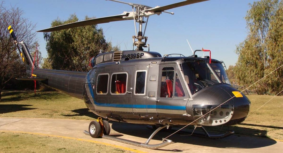 SW-205 - ліцензійні гелікоптери-копії Bell 205 від Southwest Florida Aviation International, які збиралися десятками на рік випускати на Одеському авіаційному заводі