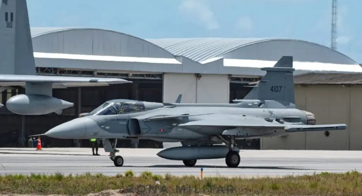 Якщо Gripen тепер попередньо дорожче за F-16 та дешевше за F-35, то як доведеться платити за 16 чи 24 літаки