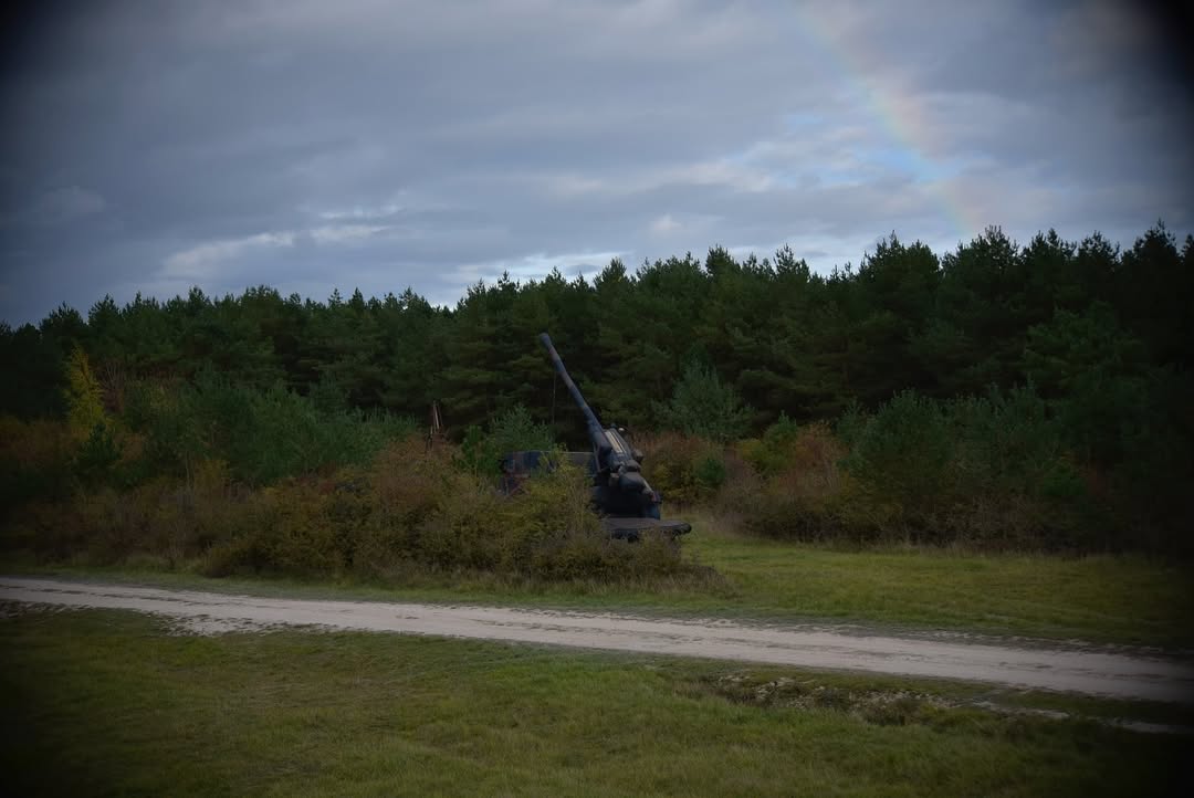 Надувний макет САУ CAESAR. Фото: 68-й Африканський артилерійський полк Сухопутних військ Франції