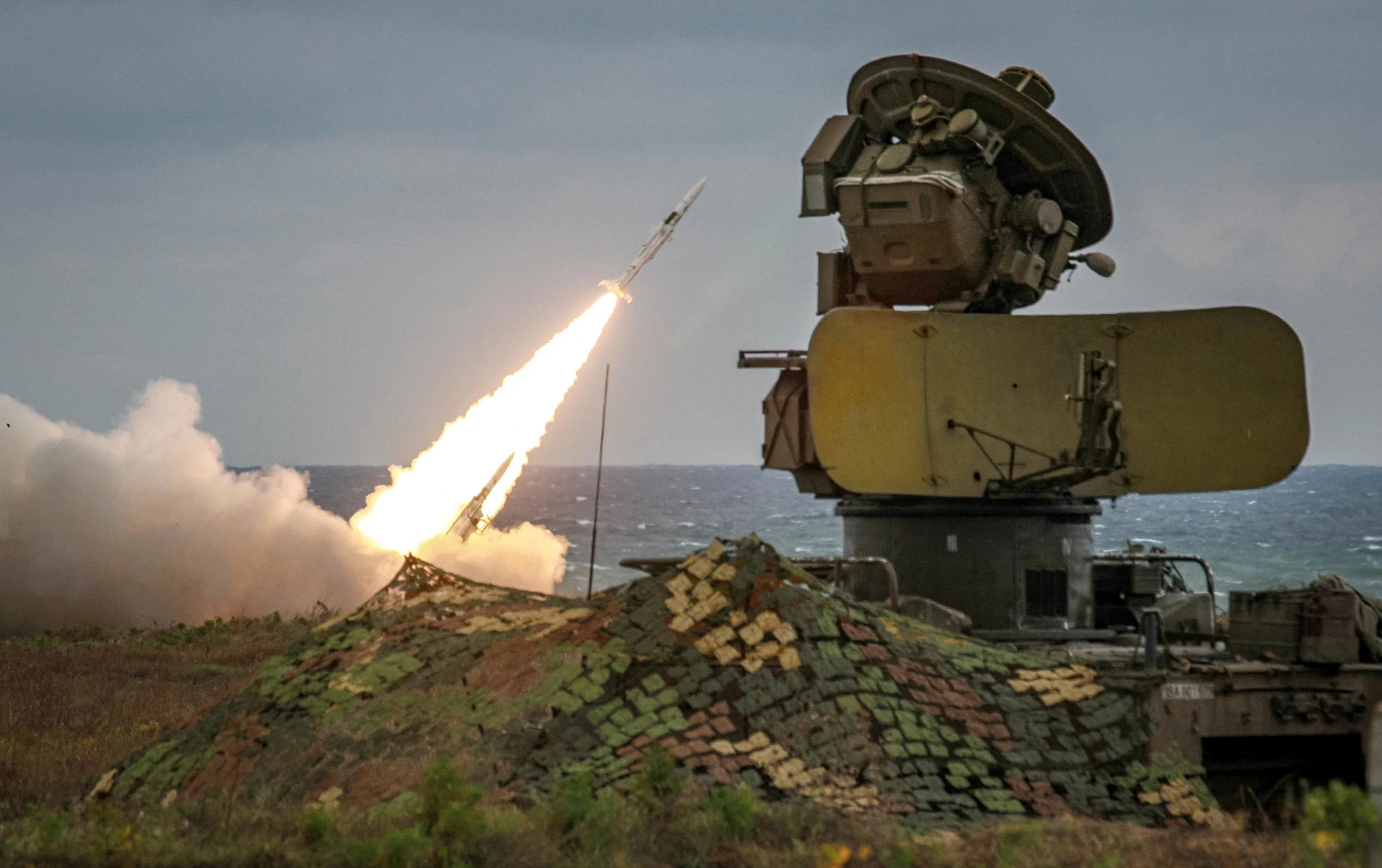 Болгари зрозуміли, що 12 С-200 та вісім С-300 недостатньо, то хочуть купити ще IRIS-T SLM