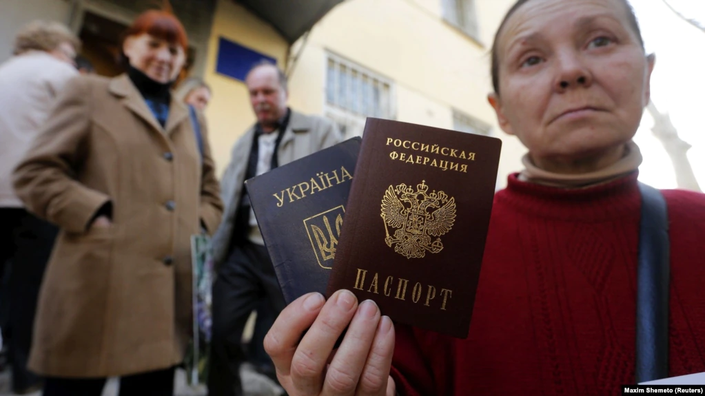 російські паспорти,  Defense Express