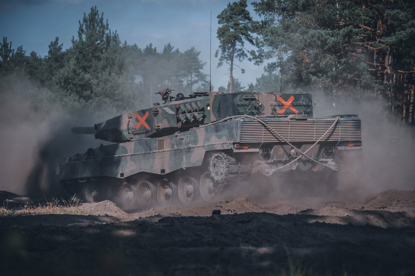 Танк Leopard 2PL на навчаннях "Чорний захисник 26"