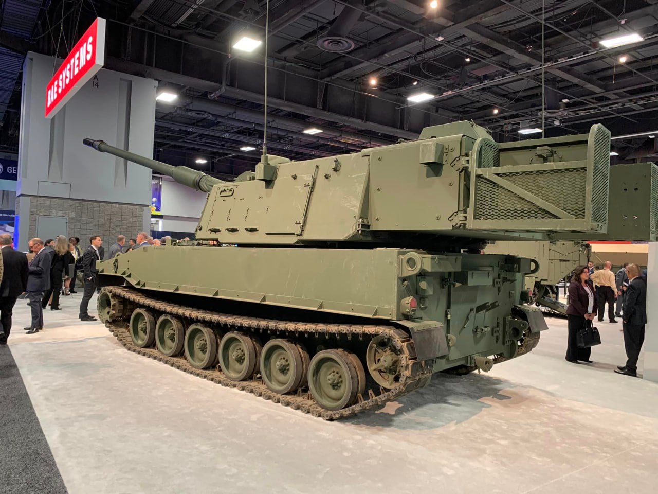 САУ M109-52 на експозиції виставки AUSA