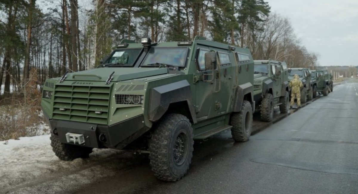Бронеавтомобілі Roshel Senator APC передані українським прикордонникам у 2022 році