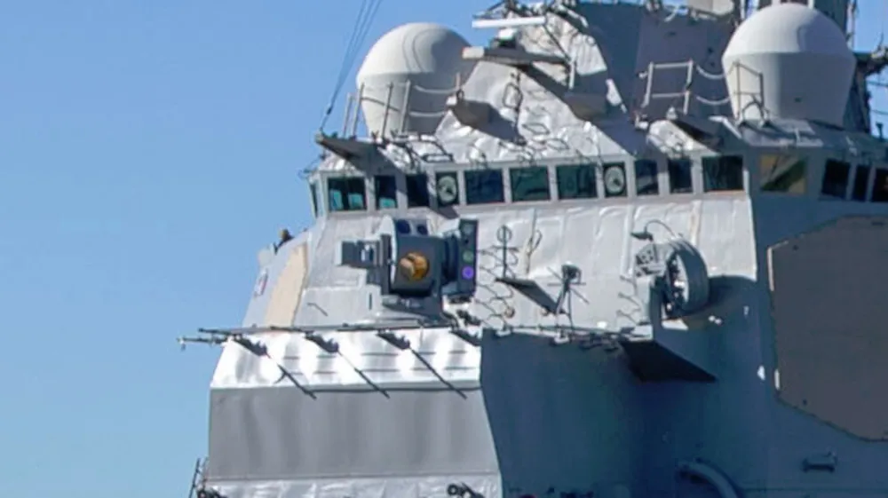 High Energy Laser with Integrated Optical-dazzler and Surveillance (HELIOS) на борту есмінця USS Preble класу Arleigh Burke. Фото - ВМС США