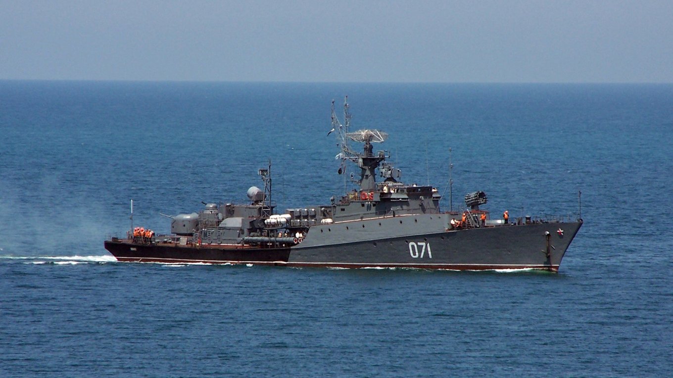 малий протичовновий корабль проекту 1124М ЧФ РФ 