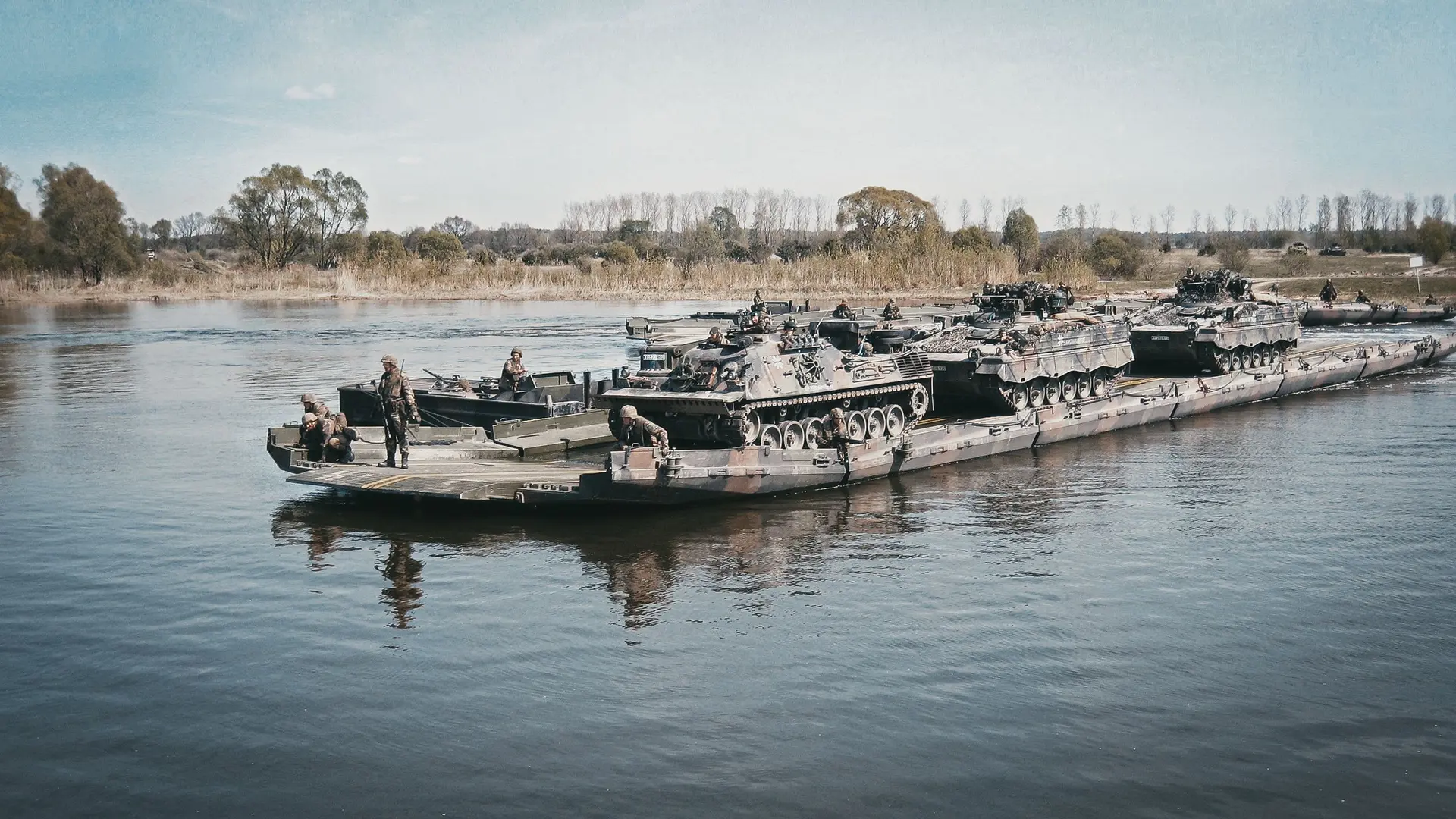 Плавучий міст з IRB