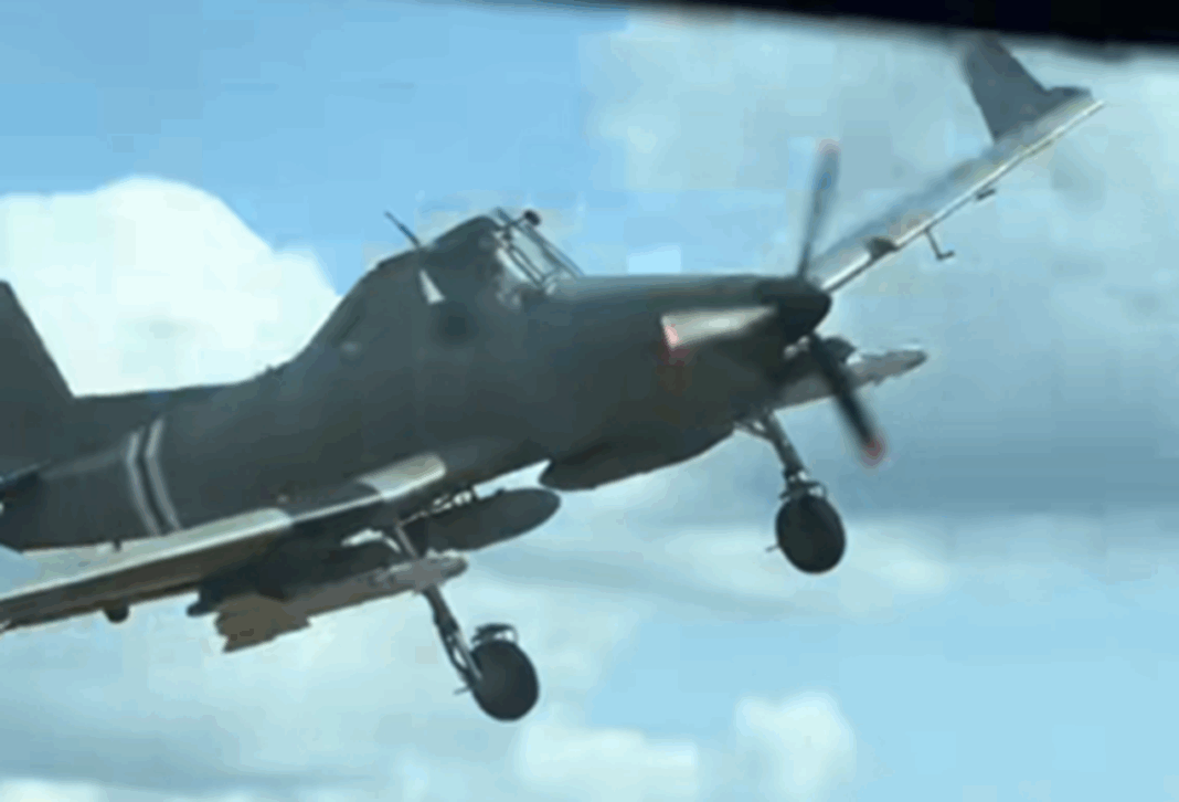 Український Moravan Z-137 Agro Turbo з ракетами Р-73