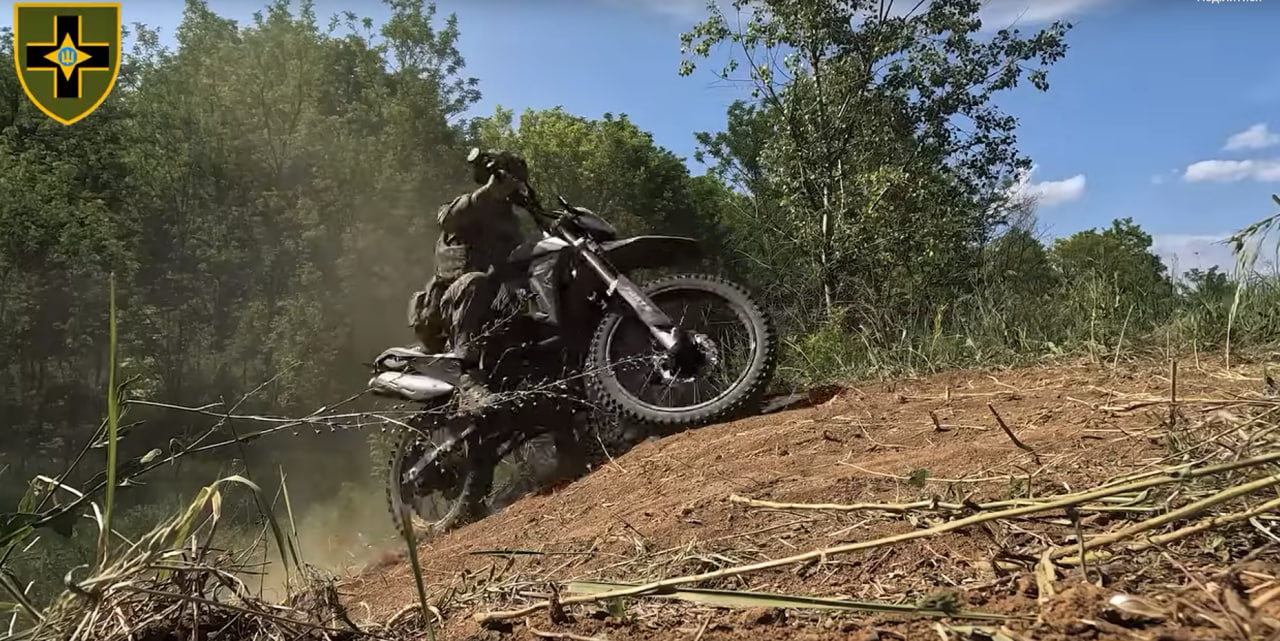 Підготовка бійців 28-ї ОМБр до їзди на мотоциклах