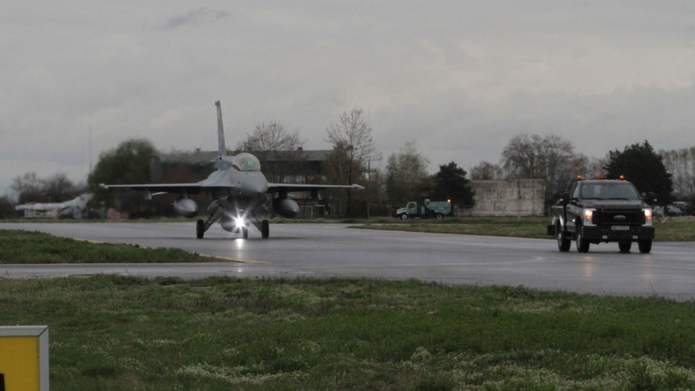 F-16 ПС Болгарії