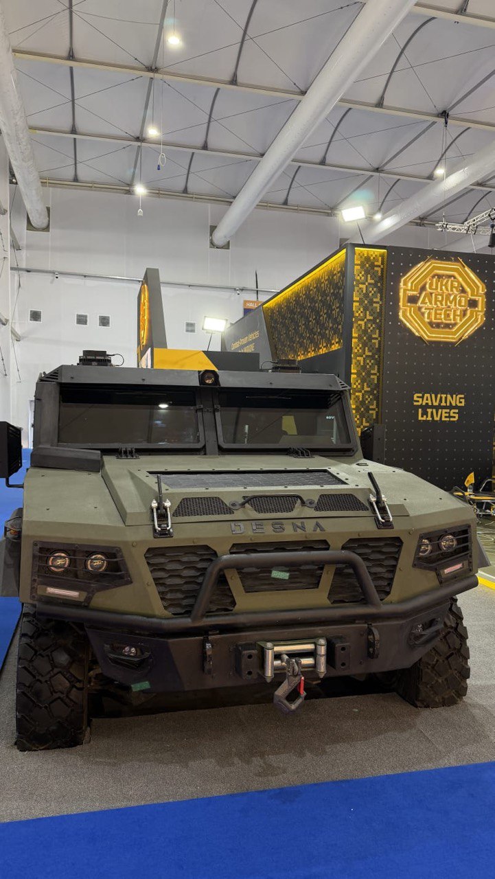 Бронеавтомобіль DESNA на виставці WDS 2026