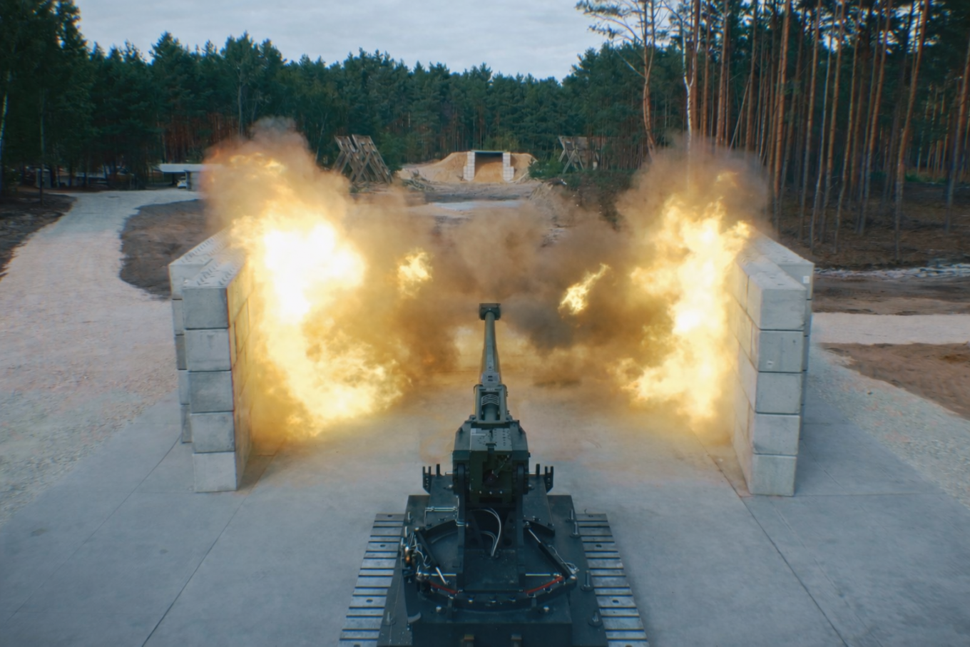 Випробування 155 мм боєприпасів Niewiadów Polska Grupa Militarna