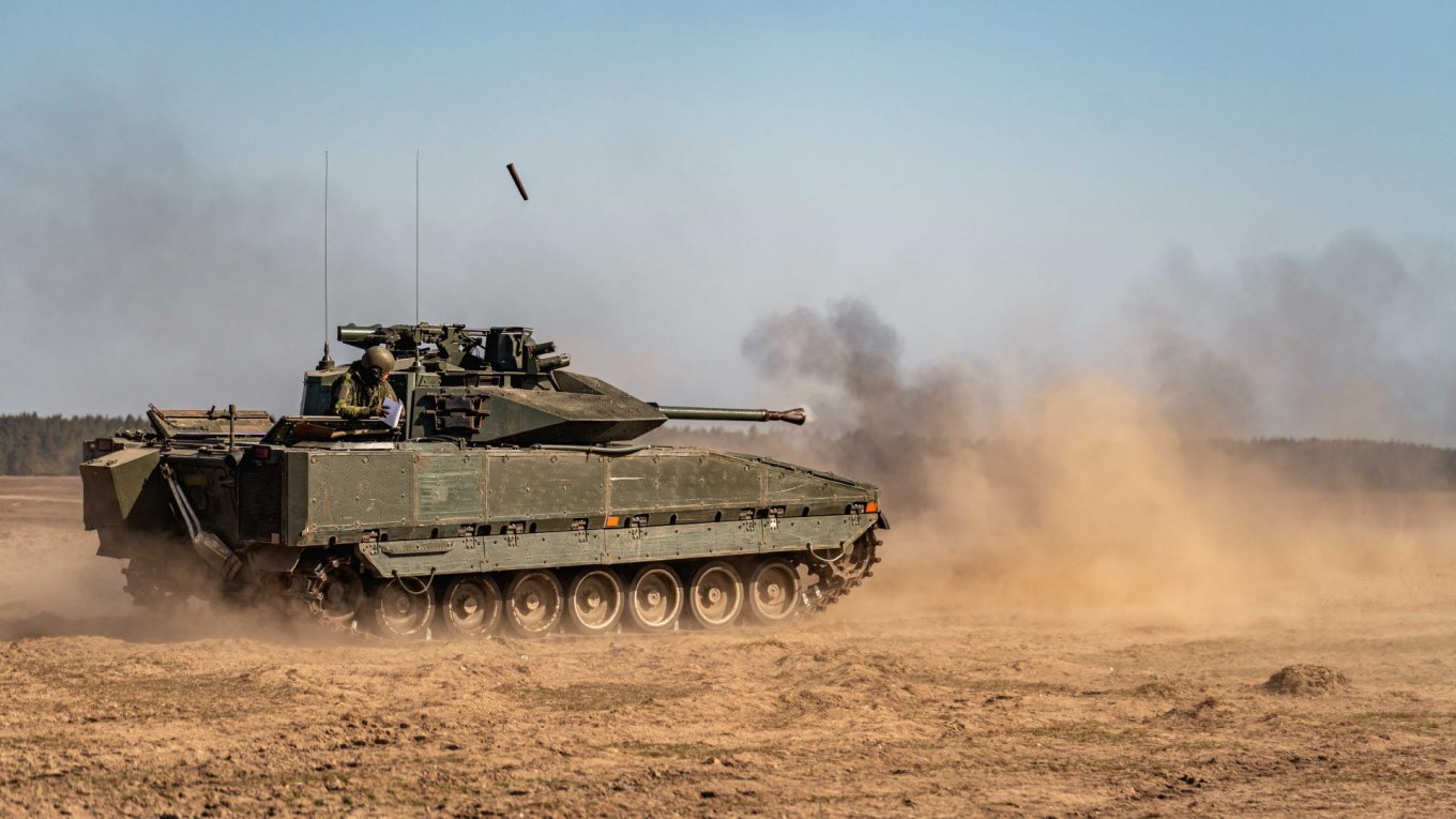 БМП CV90