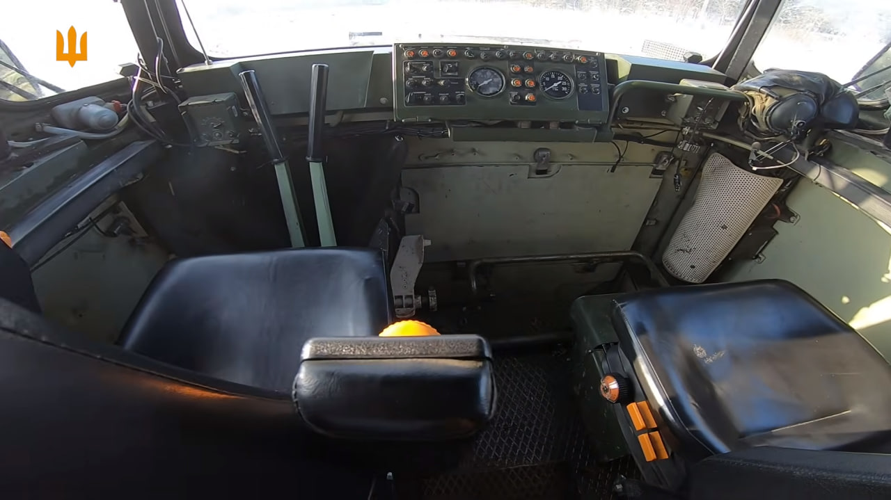 Кабіна інструктора навчальної машини на базі YPR-765