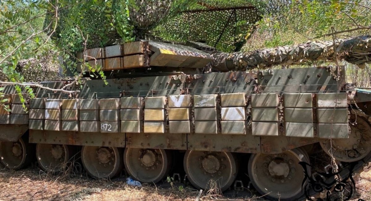 РФ зробила башту з КАЗ "Арена" проти дронів ЗСУ, яка прибирає різницю між танками Т-90М і Т-80БВМ2