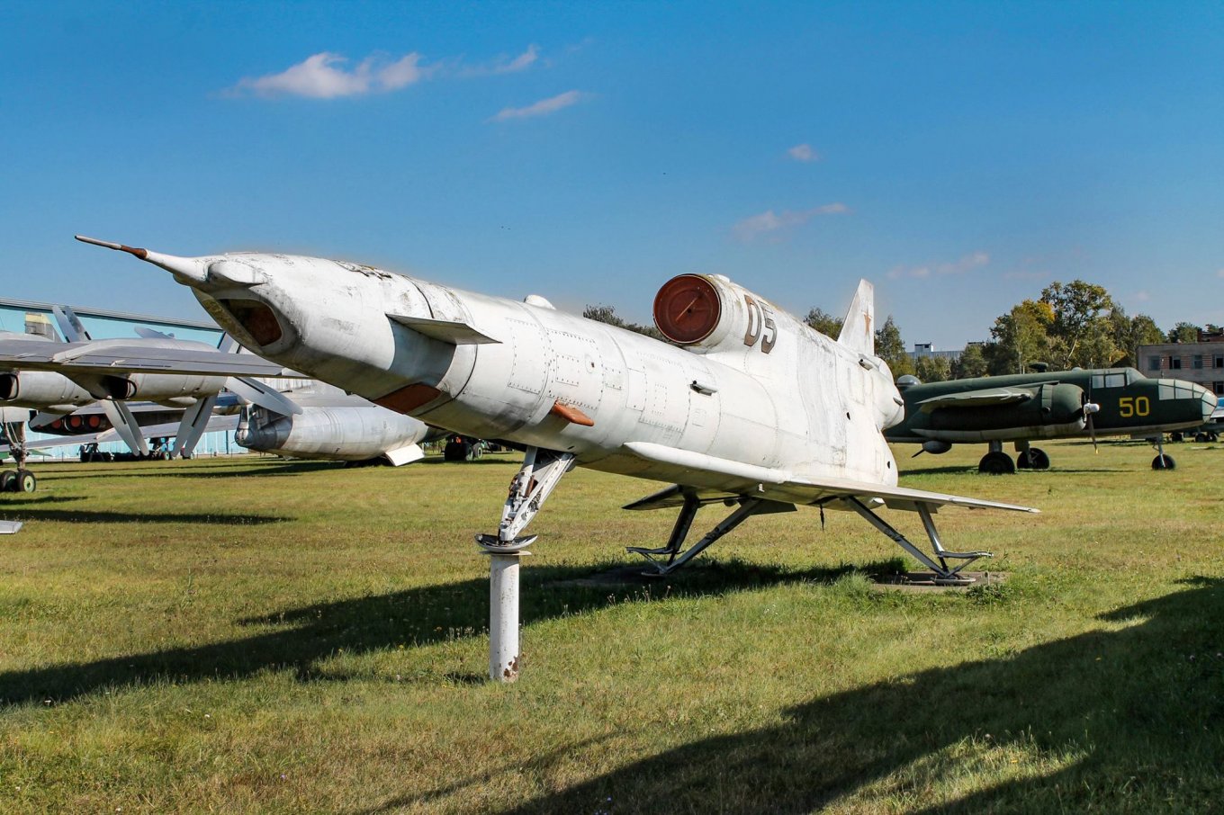 Ту-141