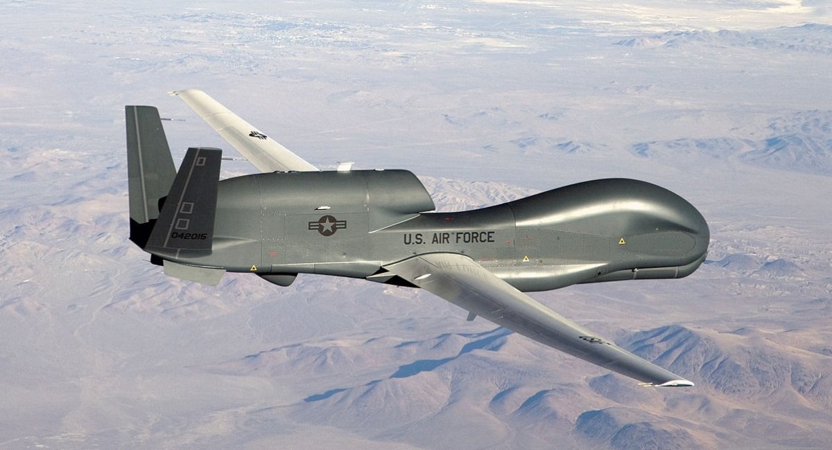 Стратегічний розвідувальний безпілотник RQ-4 Global Hawk