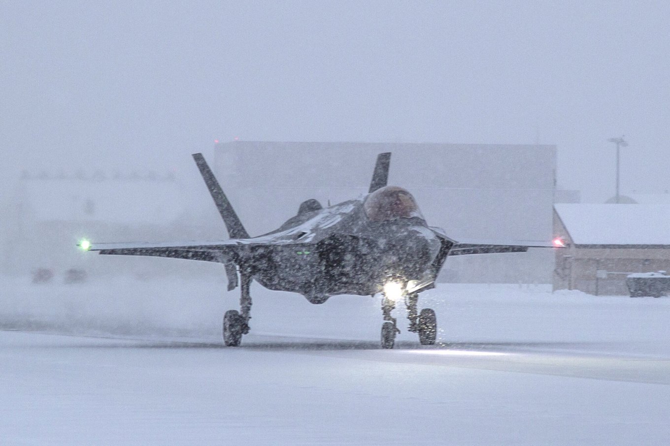 F-35 сніг