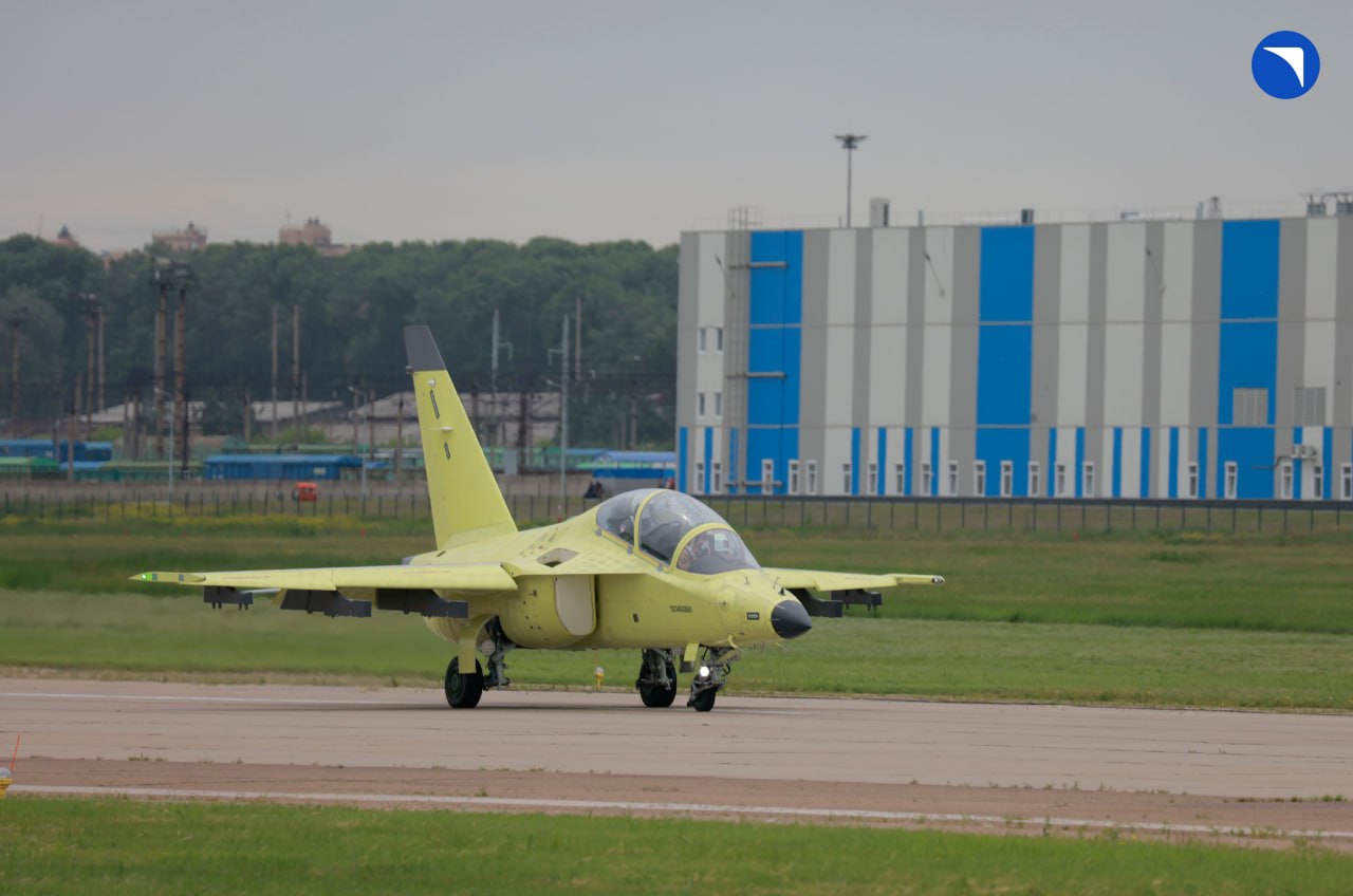 навчально-бойовий літак Як-130М