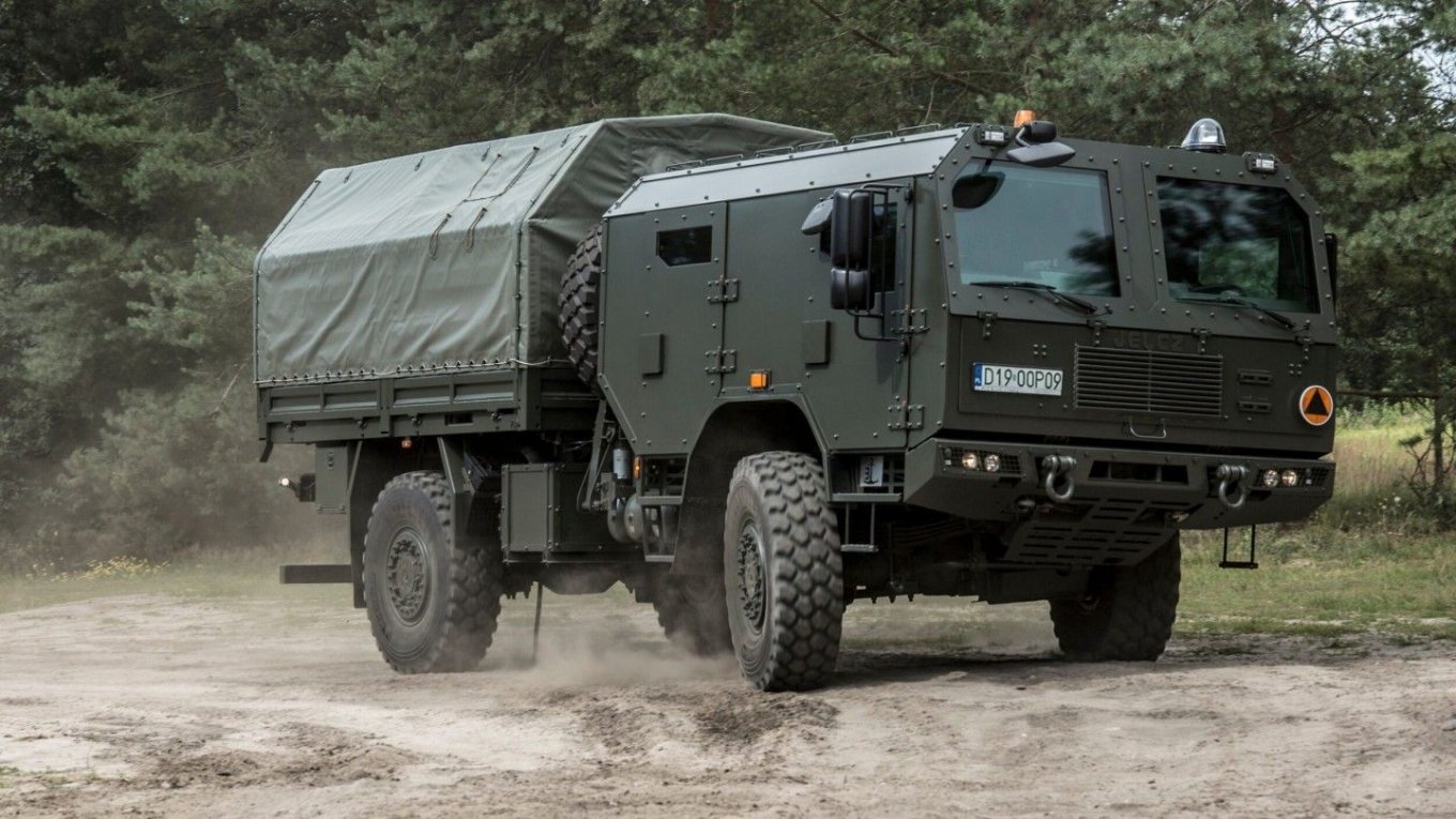 Польська вантажівка Jelcz