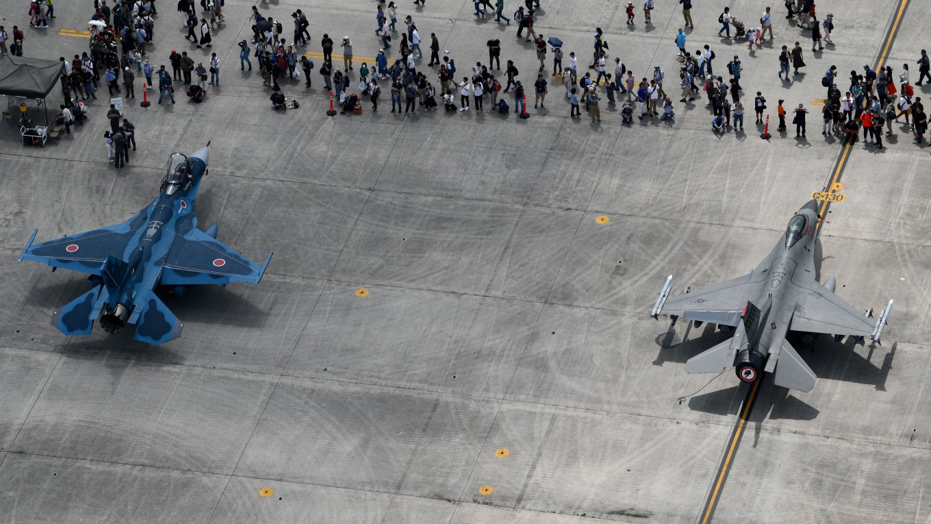 F-2 та F-16