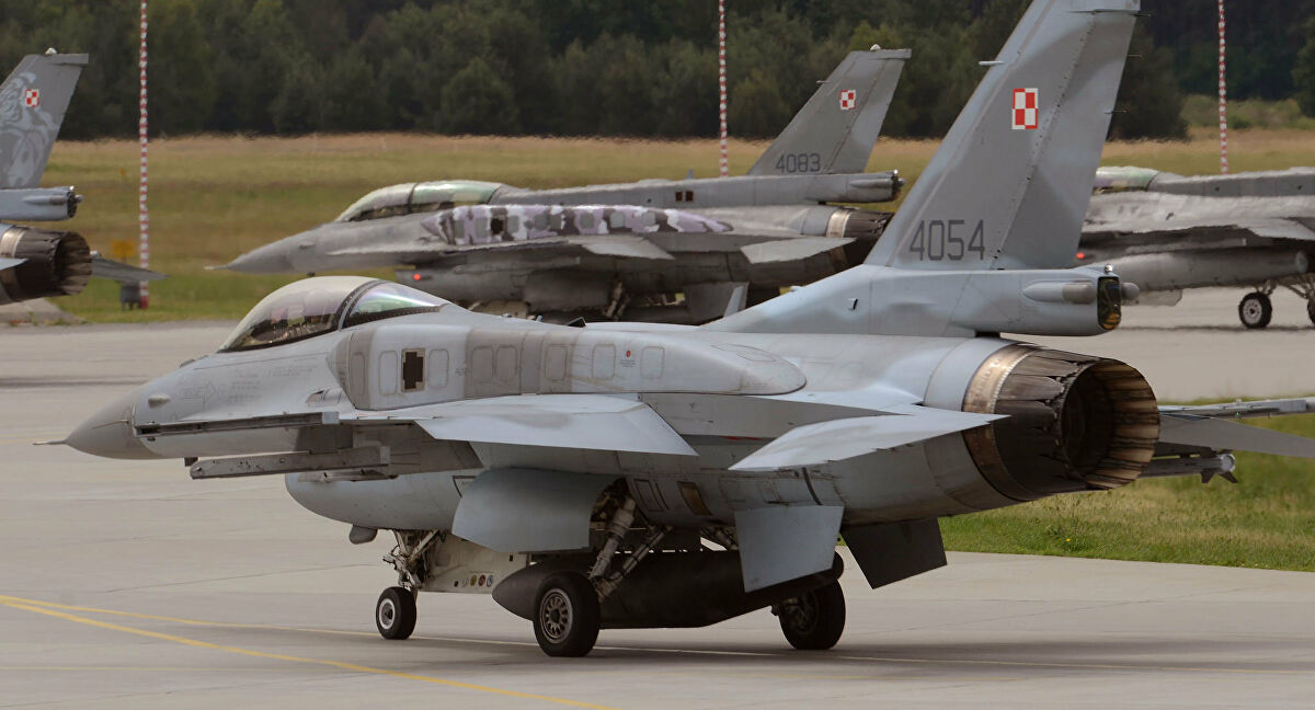Польша F-16