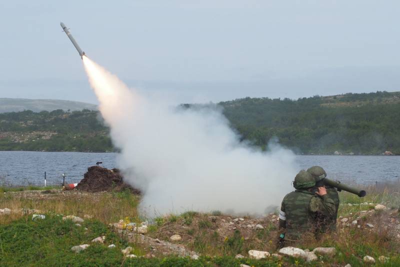 Російські військові з ПЗРК 