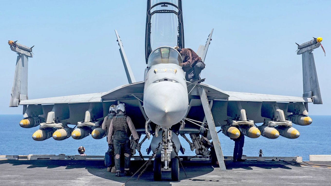 F/A-18 Super Hornet beast mode bombs