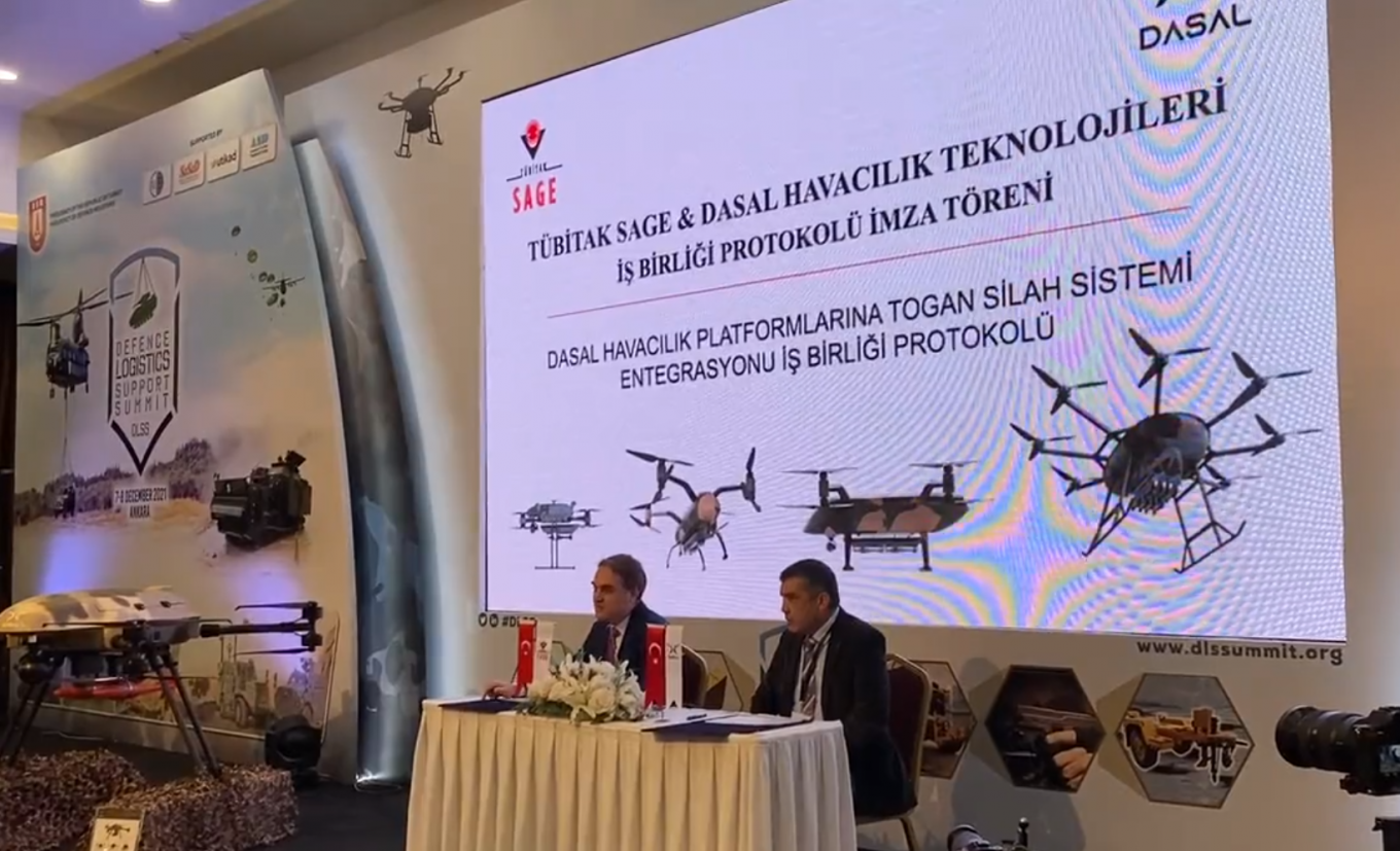 В Туреччині показали нову безпілотну авіаційну ударну систему для застосування 81 мм боєприпасів Togan, Defense Express