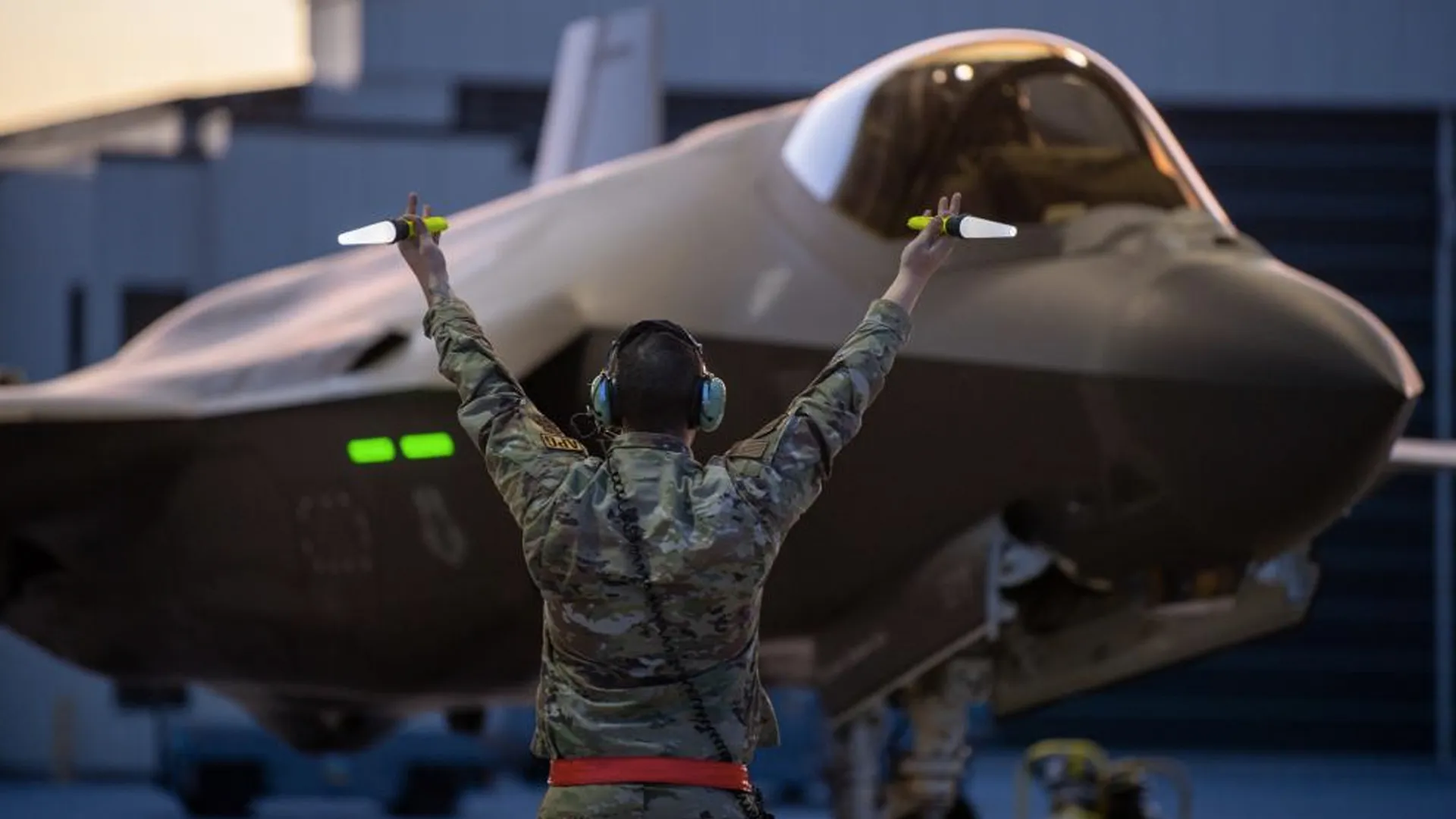 Підготовка до злету F-35