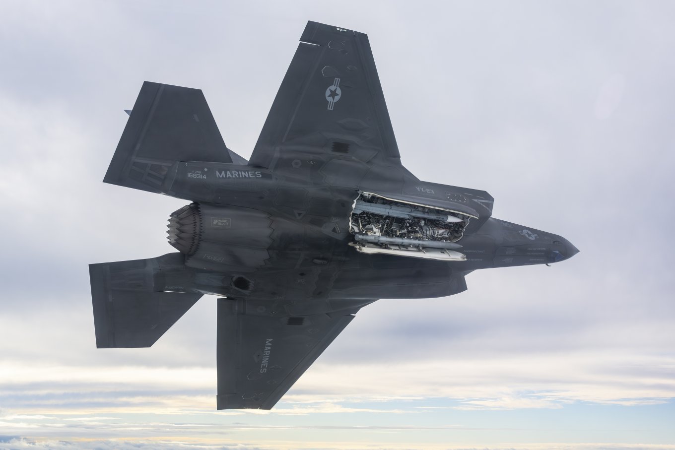 F-35B з ракетою Meteor під час випробувань для інтеграції