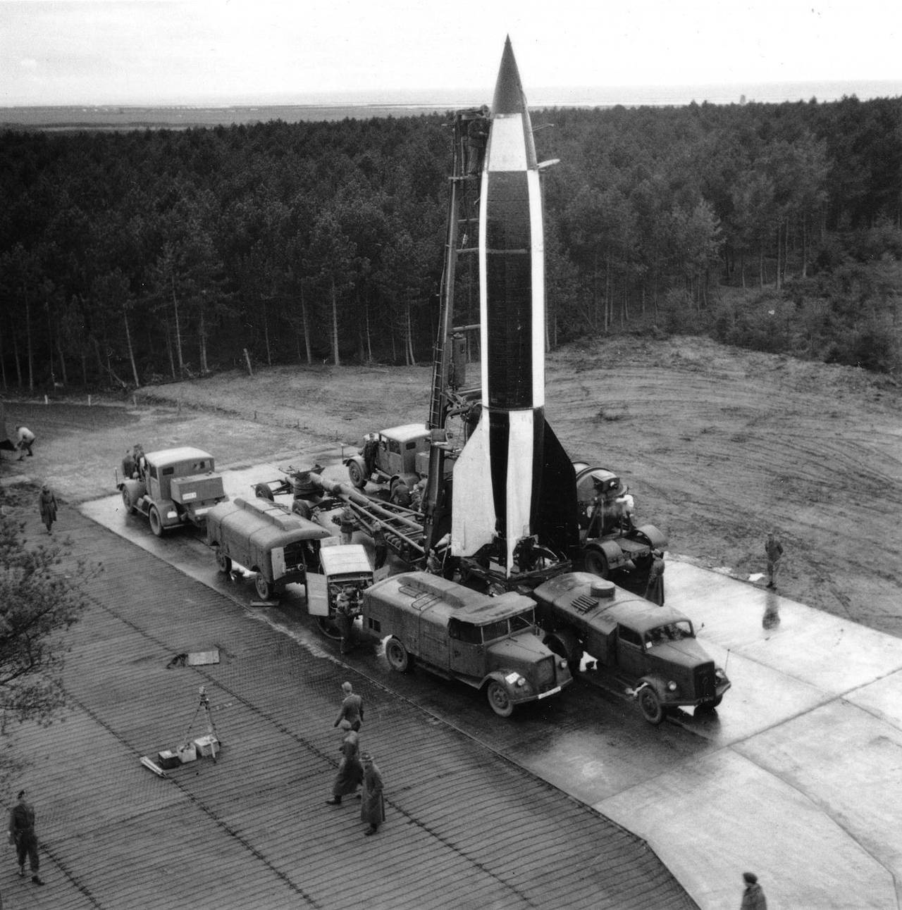 Підготовка до запуску Фау-2, архівне зображення з відкритих джерел