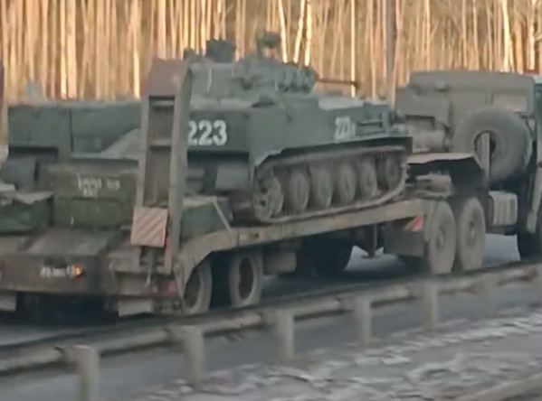 Невже росіяни на БМД-3 "навоювали" так "багато", що ці рідкісні машини вже ставлять на памʼятники