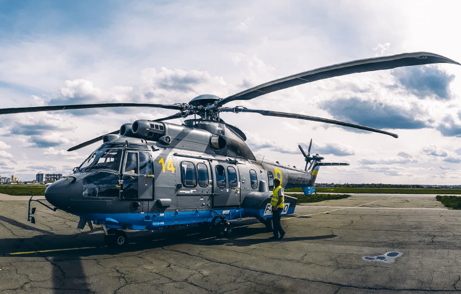 Гелікоптер H-225 Super Puma бортовий номер 14
