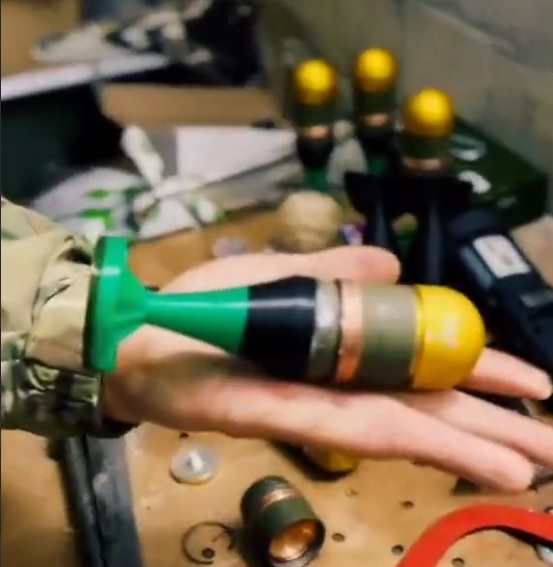 Модифікація штатних гранат для станкових гранатометів є одним із методів виготовлення дрон-боєприпасів