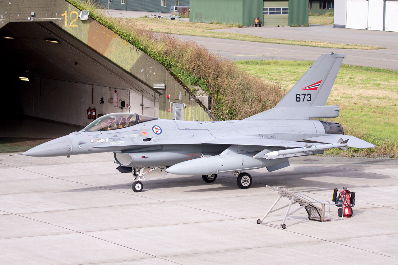Винищувач F-16 ВПС Норвегії